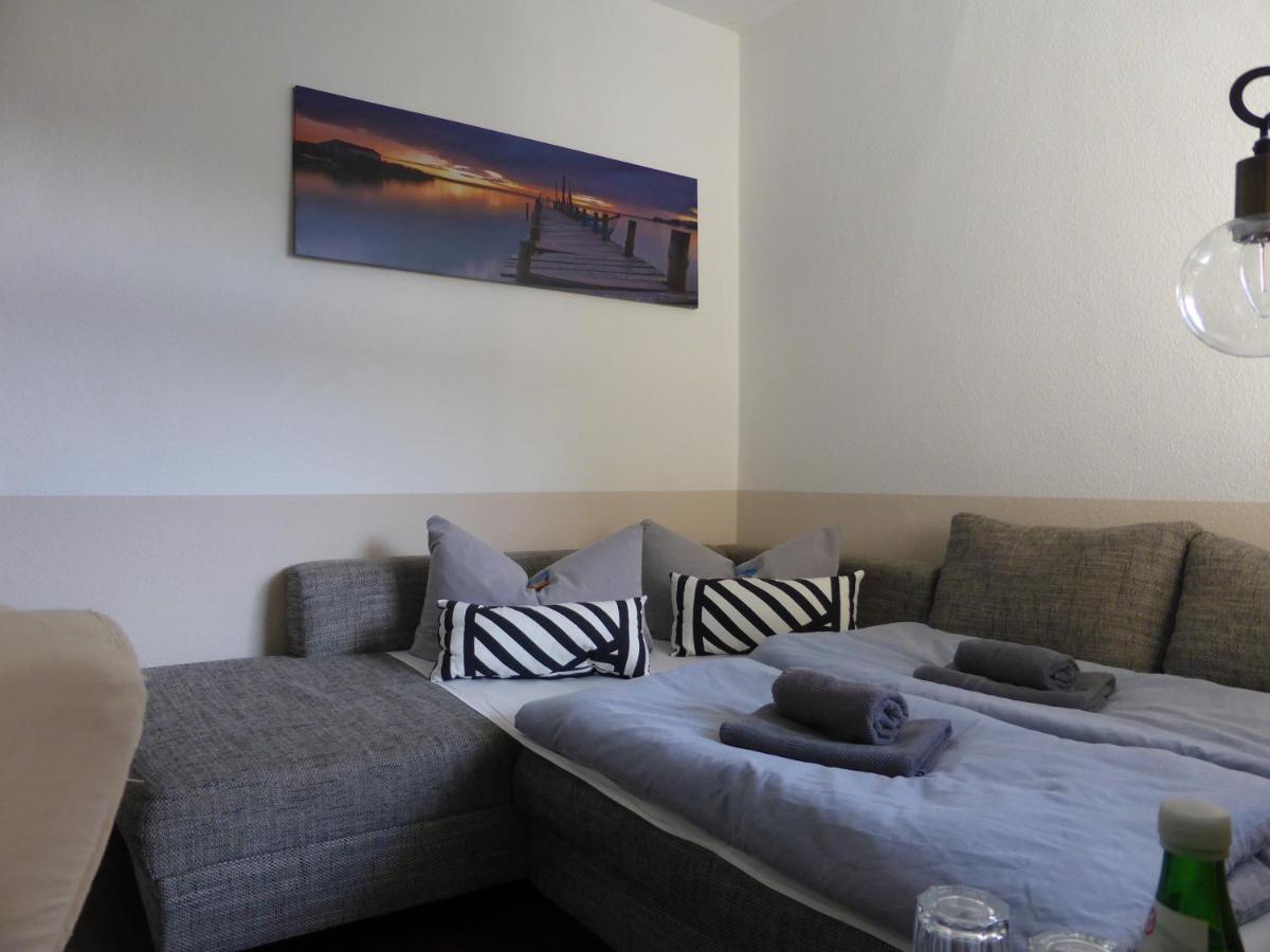 Ferienwohnung Friedrich Schiller, 2 Schlafzimmer, Balkon,kostenloses WiFi, nähe Zentrum, Jena Exterior foto