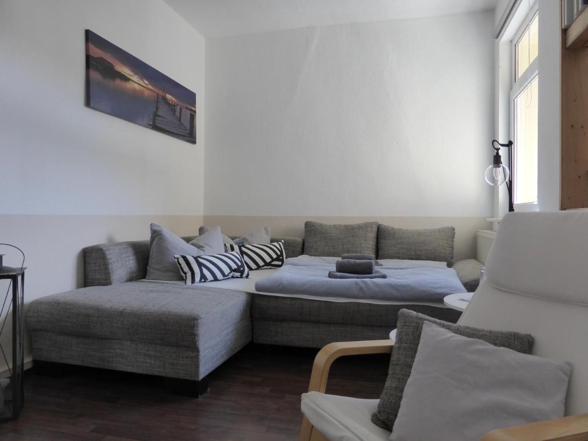 Ferienwohnung Friedrich Schiller, 2 Schlafzimmer, Balkon,kostenloses WiFi, nähe Zentrum, Jena Exterior foto