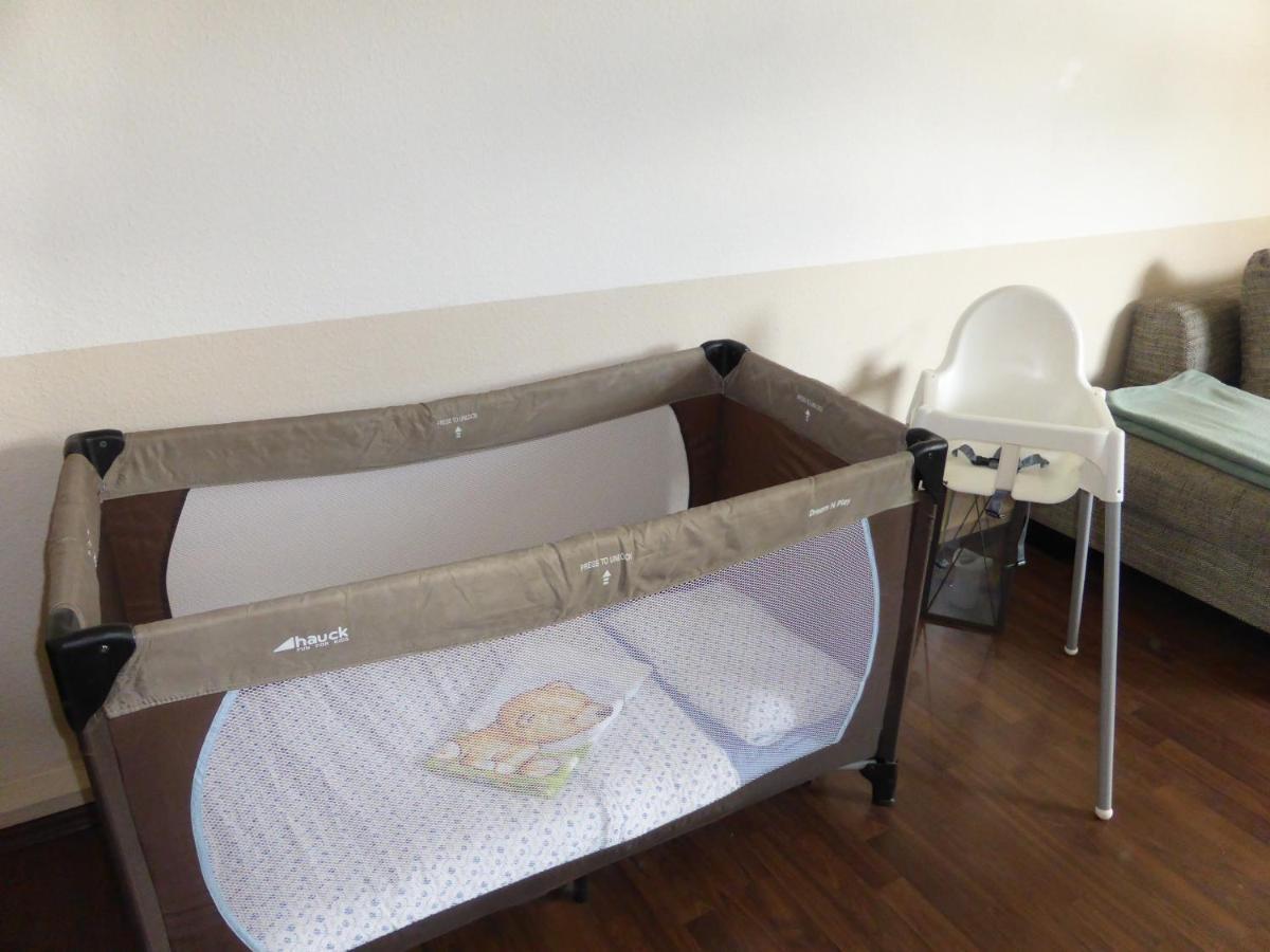 Ferienwohnung Friedrich Schiller, 2 Schlafzimmer, Balkon,kostenloses WiFi, nähe Zentrum, Jena Exterior foto