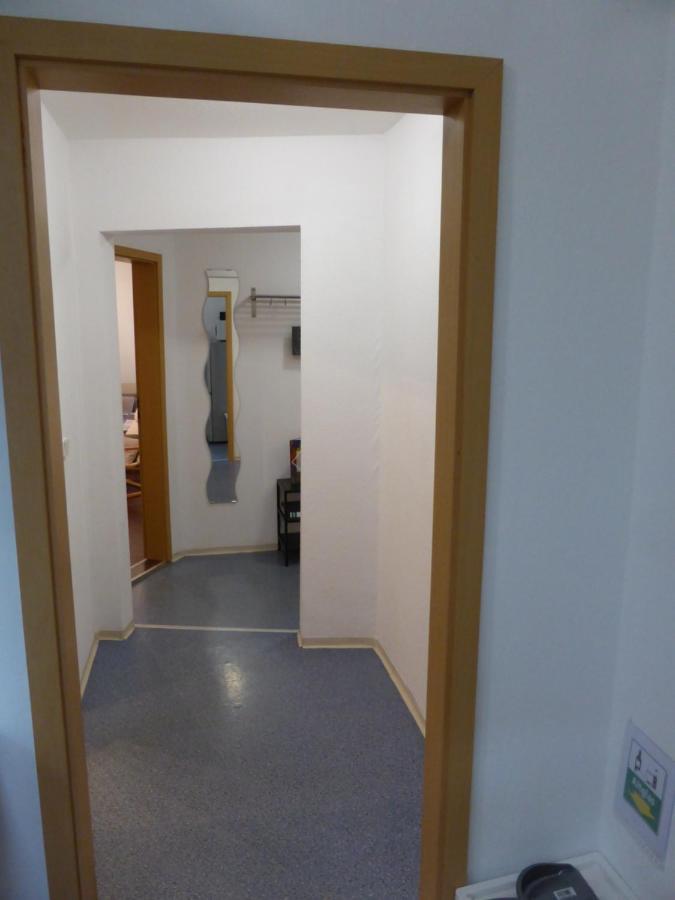 Ferienwohnung Friedrich Schiller, 2 Schlafzimmer, Balkon,kostenloses WiFi, nähe Zentrum, Jena Exterior foto