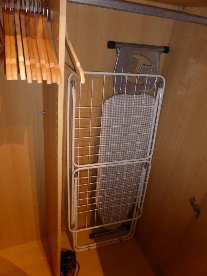 Ferienwohnung Friedrich Schiller, 2 Schlafzimmer, Balkon,kostenloses WiFi, nähe Zentrum, Jena Exterior foto