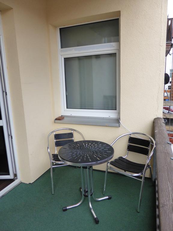 Ferienwohnung Friedrich Schiller, 2 Schlafzimmer, Balkon,kostenloses WiFi, nähe Zentrum, Jena Exterior foto
